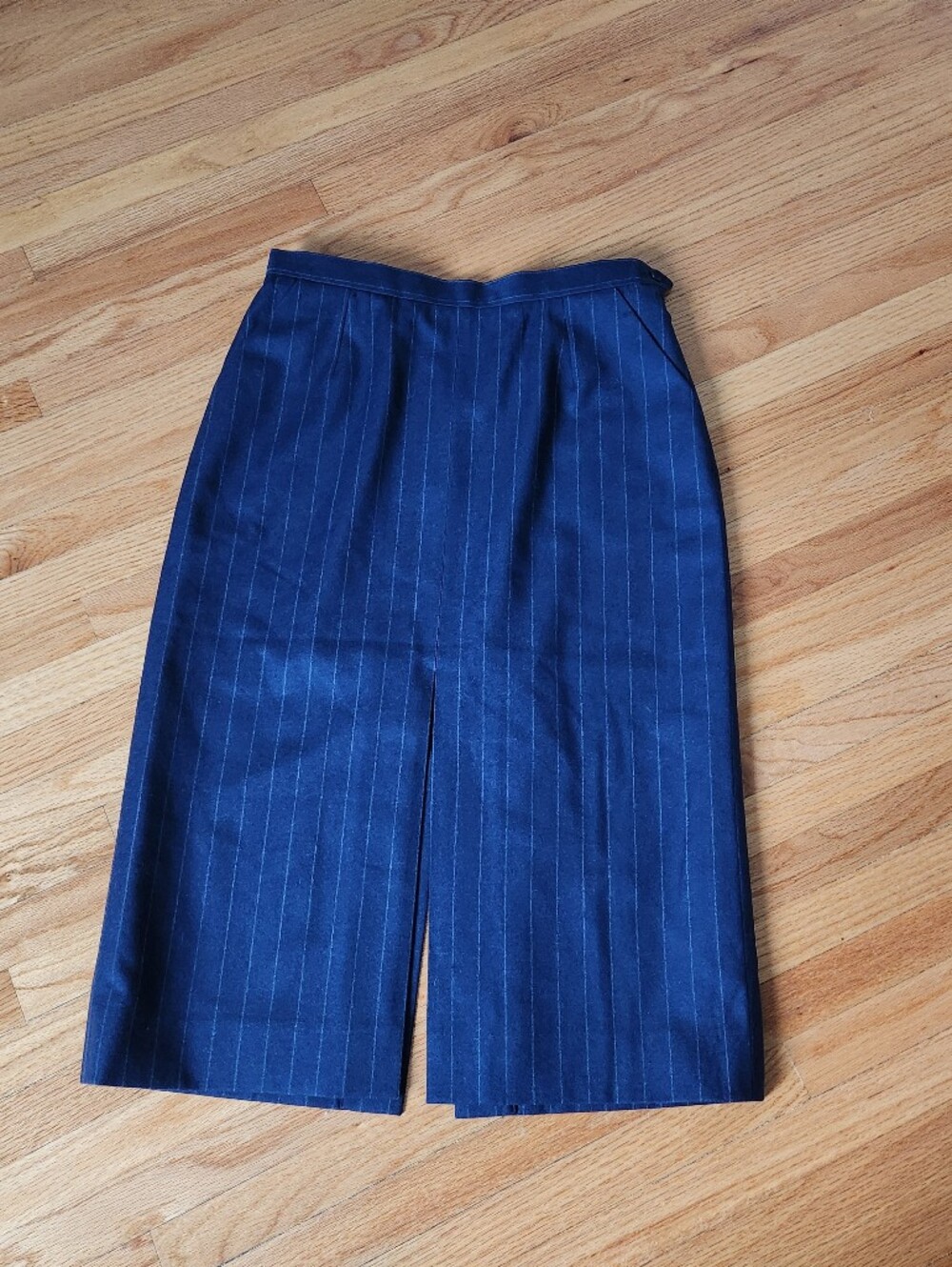 Yves St. Laurent Size 42(12) Wool Cashmere Stripe Skirt Navy NWT